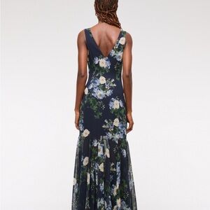 Abercrombie & Fitch Blue Sleeveless V-Neck Gown